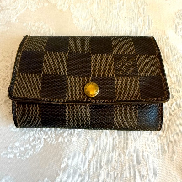 Authentic Louis Vuitton Damier Evene key holder - Picture 1 of 9